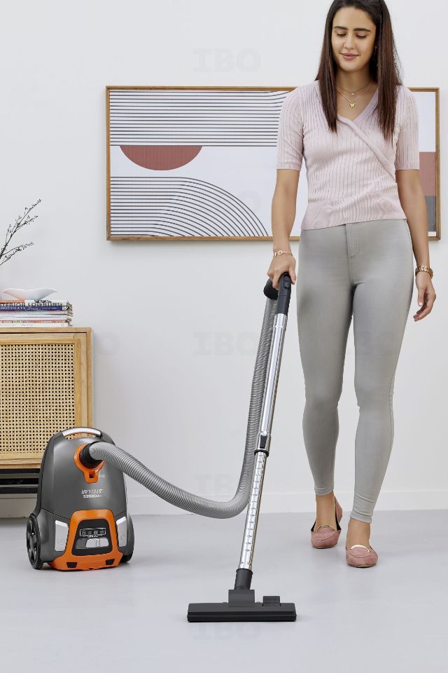 Eureka Forbes Forbes Stellar 1600 watts 2.5 L Vacuum Cleaner